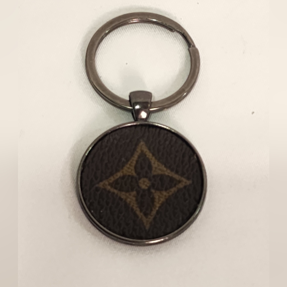 Louis Vuitton Round Monogram Canvas Pattern Keychain - Gunmetal